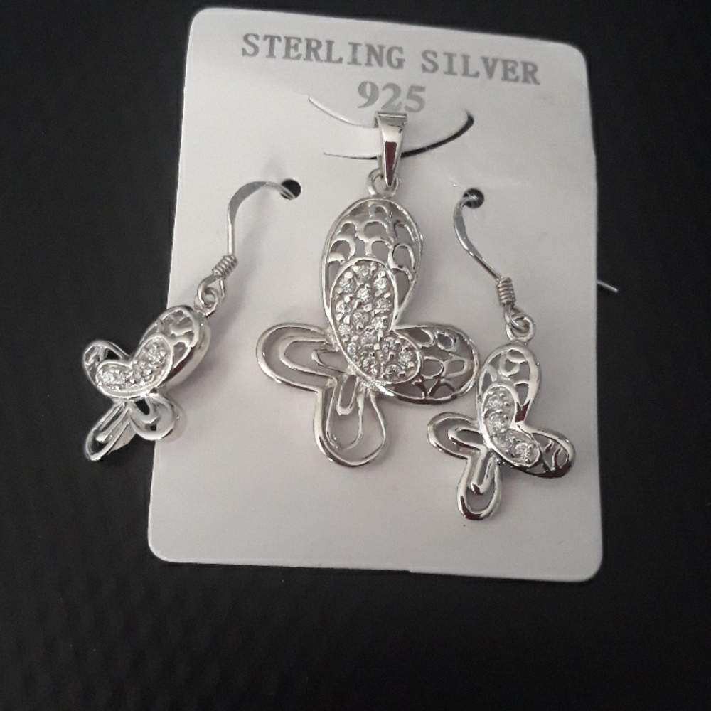 Sterling Silver 3 pc set no chain cz